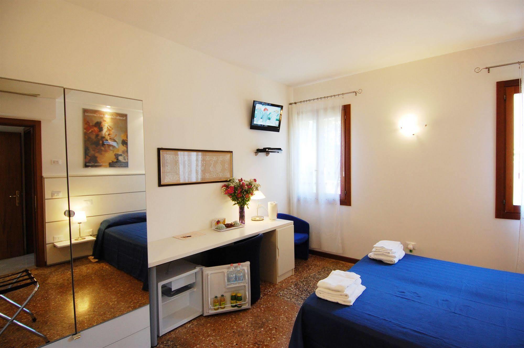 Santa Margherita Guest House Venezia Esterno foto